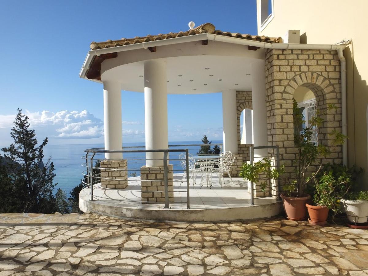 Villa Alibertini Agios Gordios  Buitenkant foto