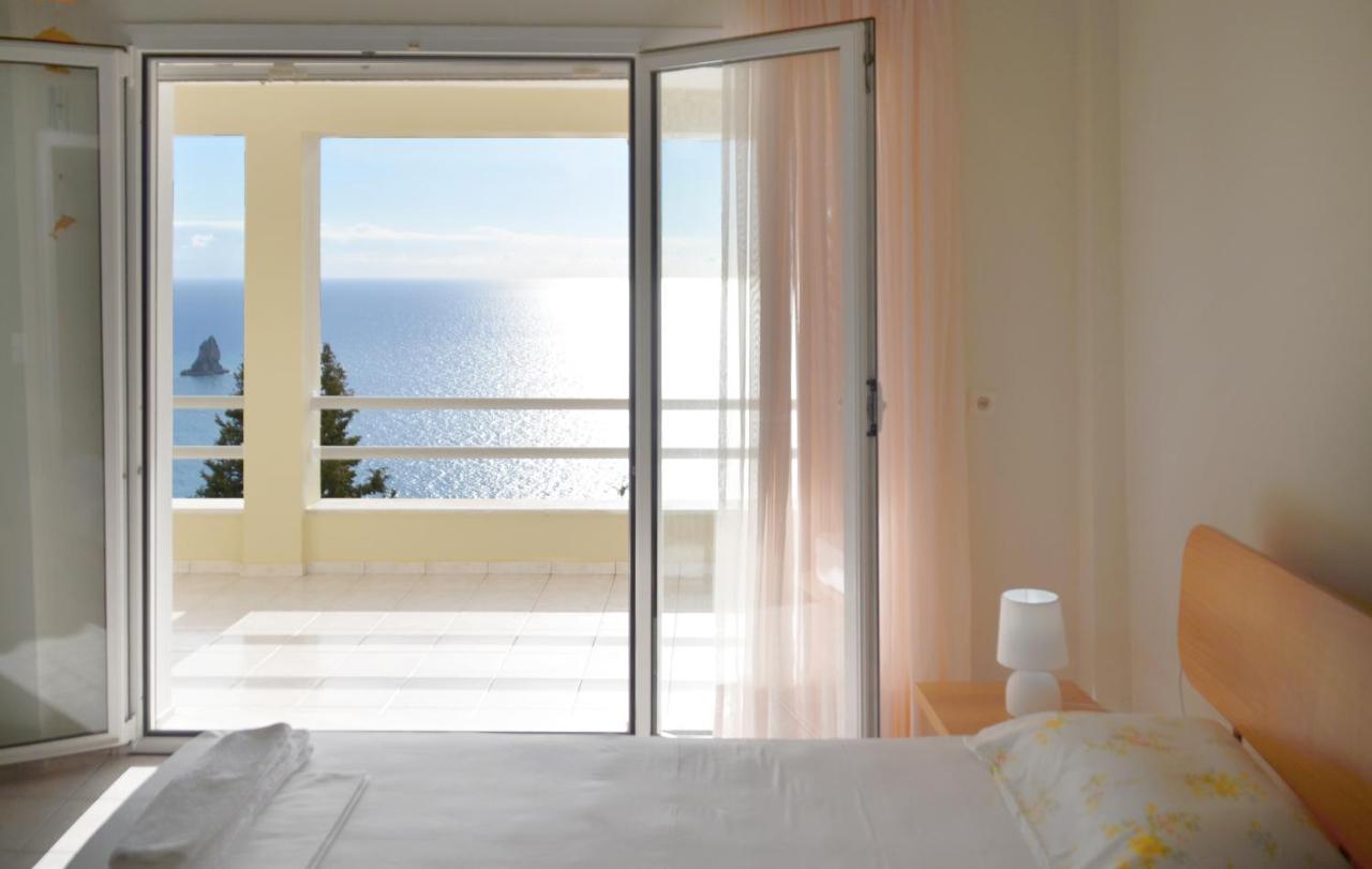 Villa Alibertini Agios Gordios  Buitenkant foto