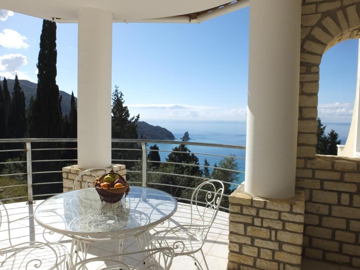 Villa Alibertini Agios Gordios  Buitenkant foto