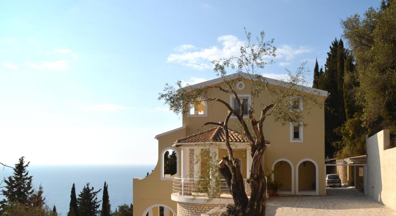Villa Alibertini Agios Gordios  Buitenkant foto